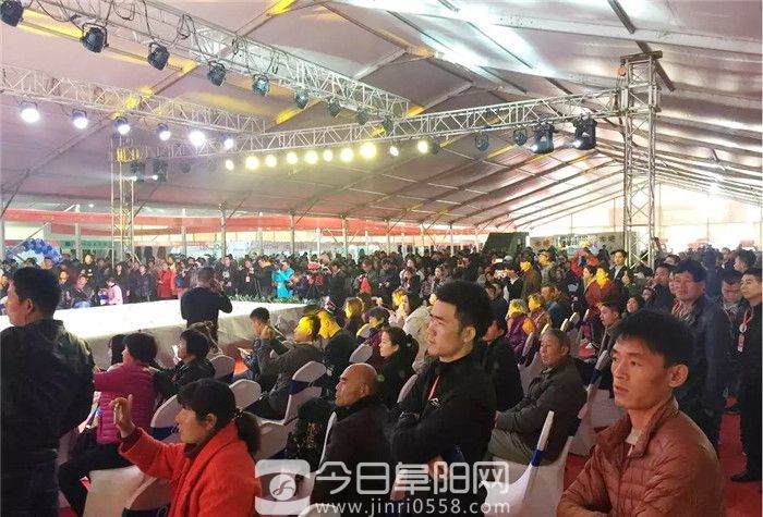 中国阜阳临沂商城第三届商品博览会暨首届阜阳服装采购节盛大开幕