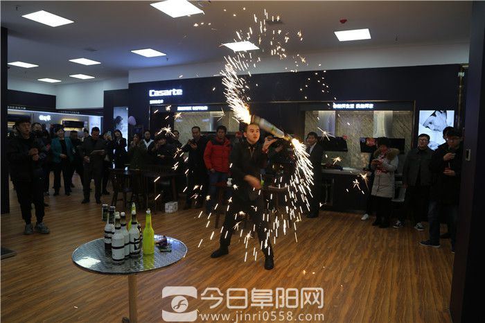 阜阳商厦舒适家居卡萨帝体验店盛大开业