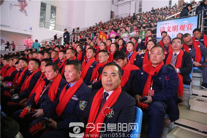 阜阳商厦成功举办开业30周年大型表彰庆典晚会