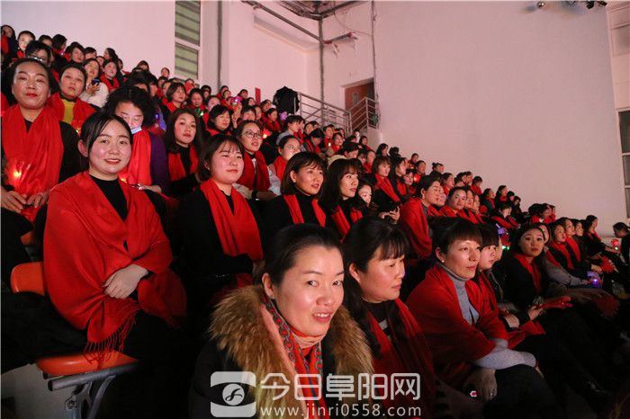 阜阳商厦成功举办开业30周年大型表彰庆典晚会