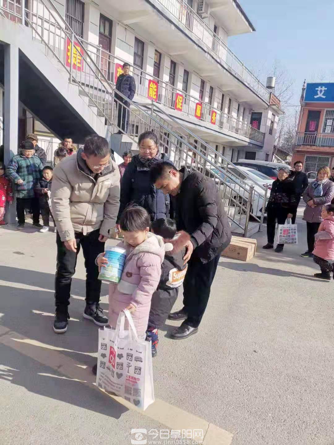 澳优乳业数万元奶粉看望慰问农村留守儿童 澳优乳业数万元奶粉看望慰问农村留守儿童