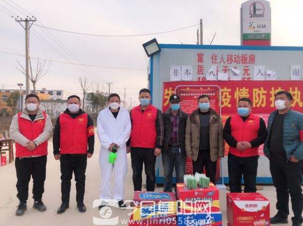 张辉:用实际行动践行“雷锋精神” 张辉:用实际行动践行“雷锋精神”