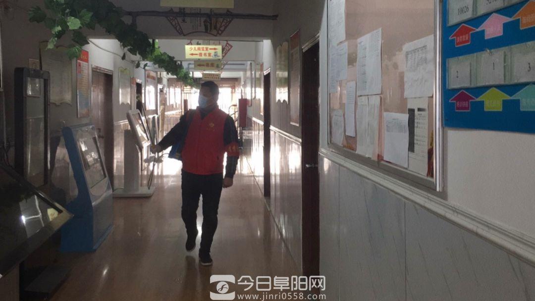张辉:用实际行动践行“雷锋精神” 张辉:用实际行动践行“雷锋精神”