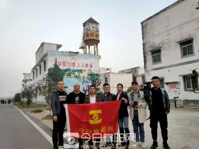 记者节，他依然在路上……