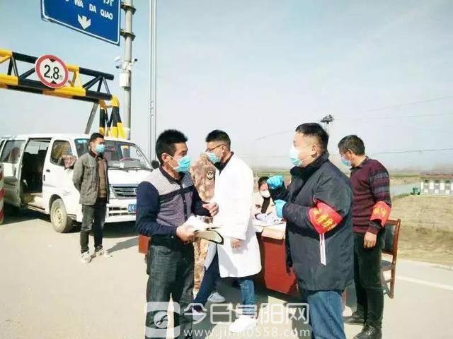 记者节，他依然在路上……