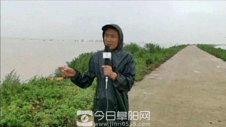 记者节，他依然在路上……