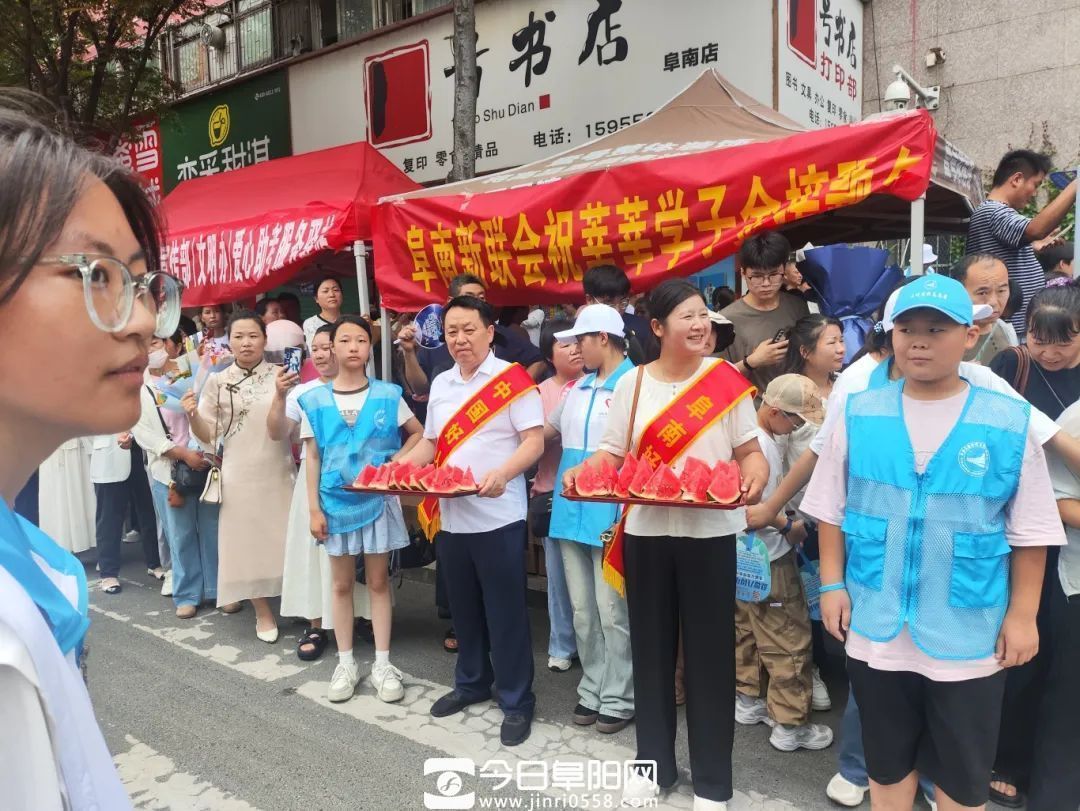 好人爱心助考 护航青春梦 好人爱心助考 护航青春梦